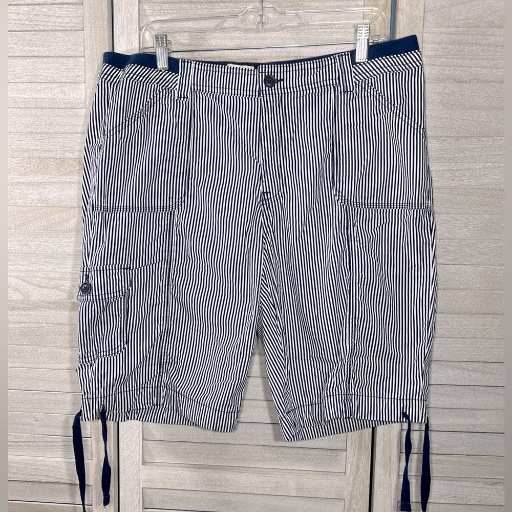 ST JOHN'S BAY Blue & White Striped Casual Cargo Shorts-16